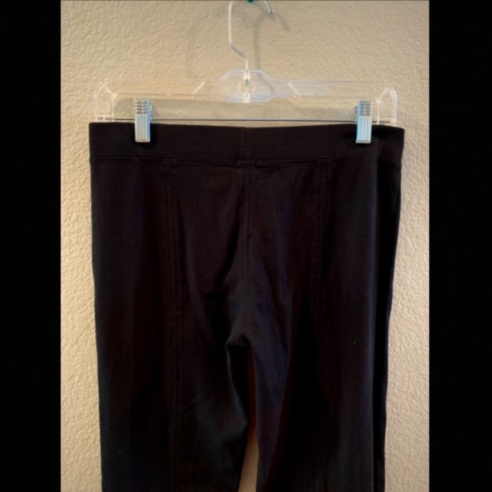 Basically NEW Super Cute Comfy Side Sip Leggings - Picture 2 of 5
